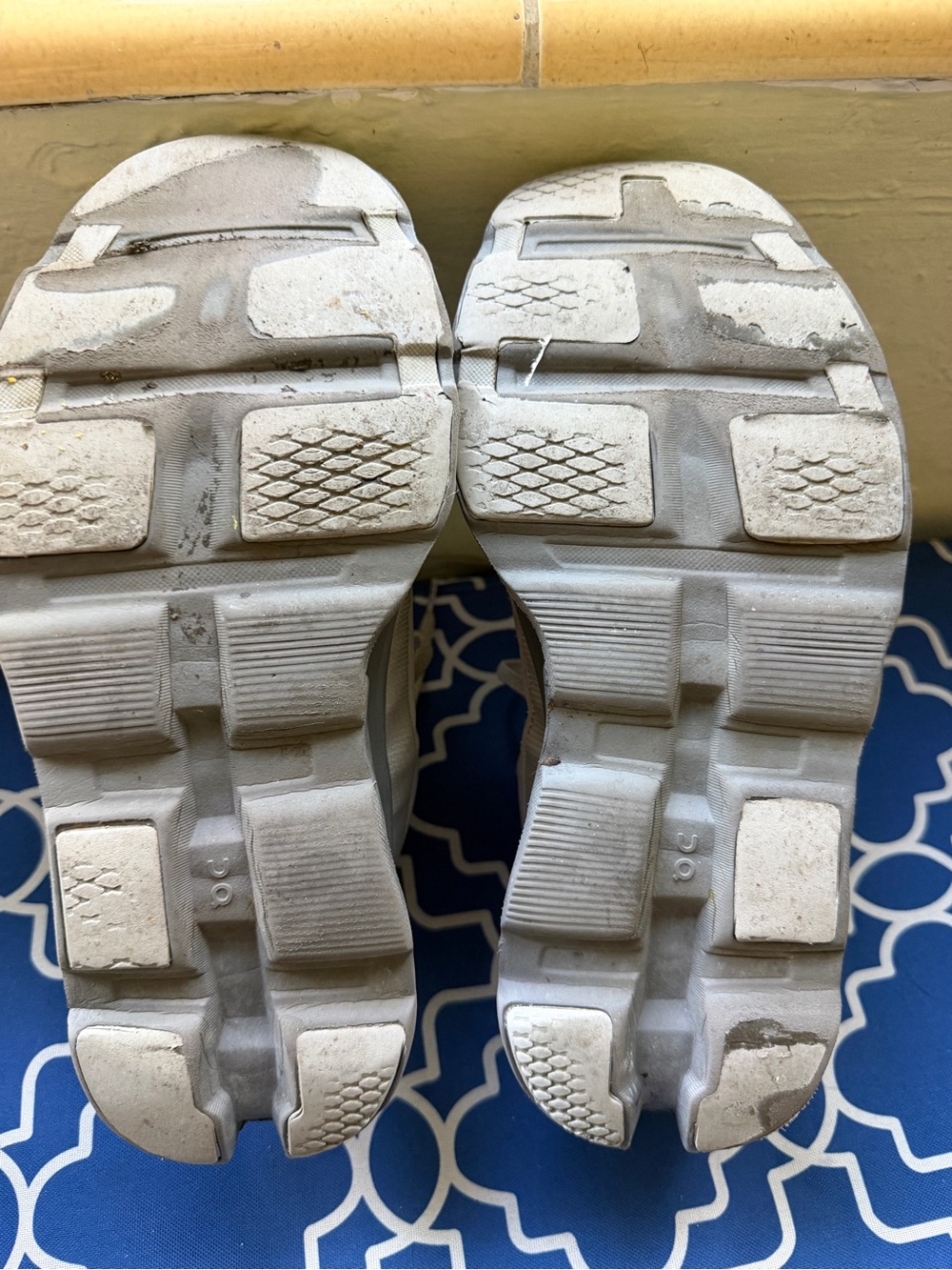 On Running Women’s Athletic Shoes in Light Beige and Gray - Picture 7 of 10
